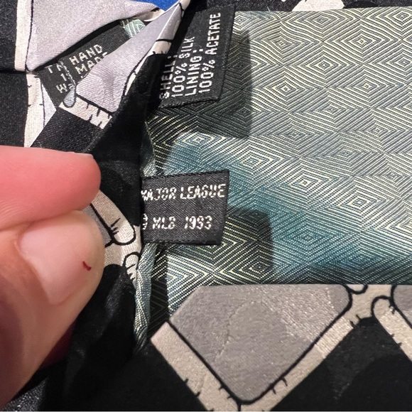 Vintage 1993 Toons Baseball MLB Sox Silk Tie - Picture 5 of 7